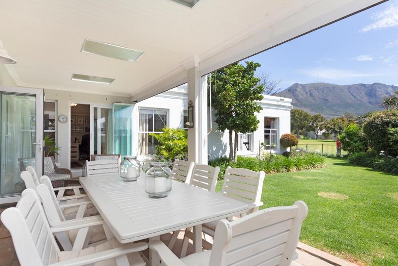 4 Bedroom Property for Sale in Steenberg Estate Western Cape